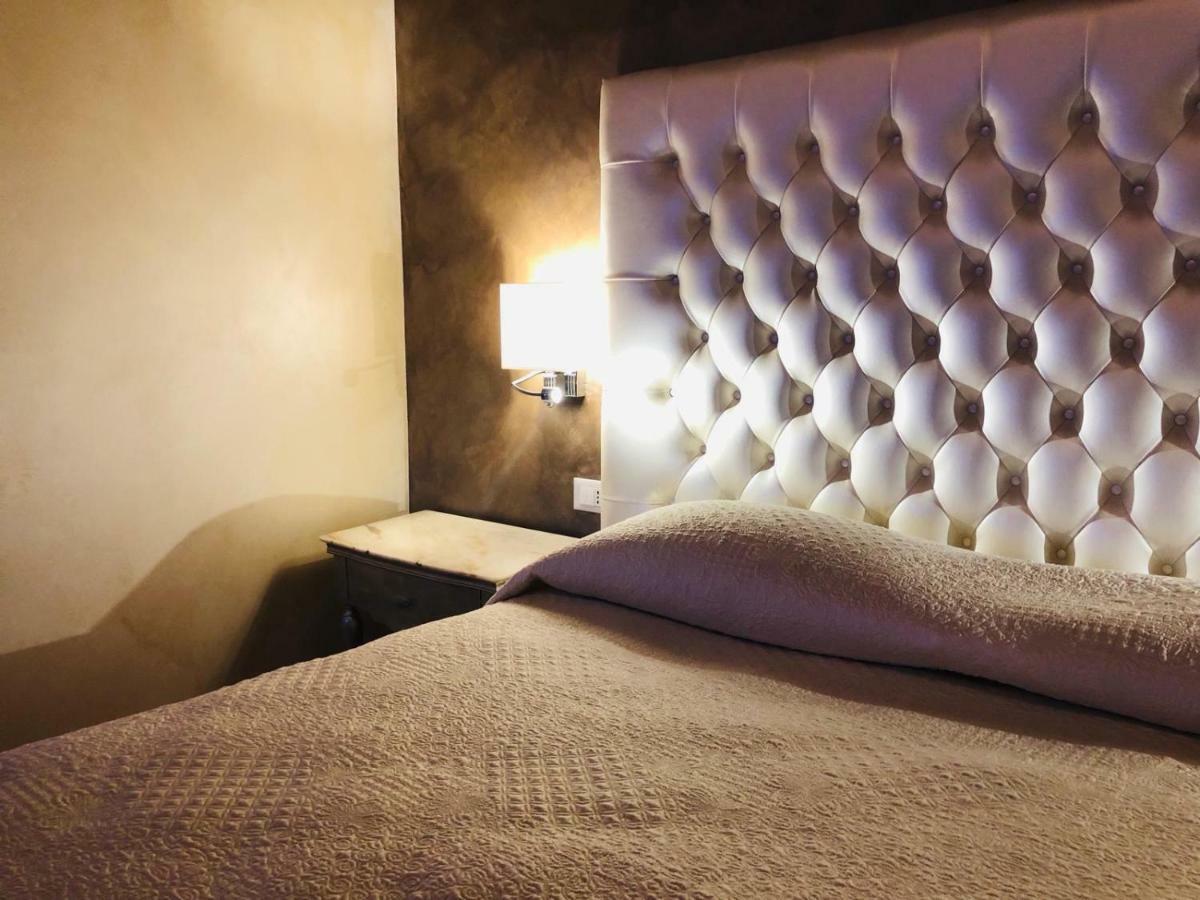 Luxury Apartment Frattina 34 Anelli Rome Luaran gambar