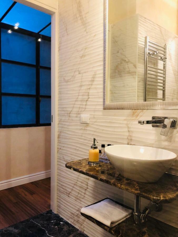 Luxury Apartment Frattina 34 Anelli Rome Luaran gambar