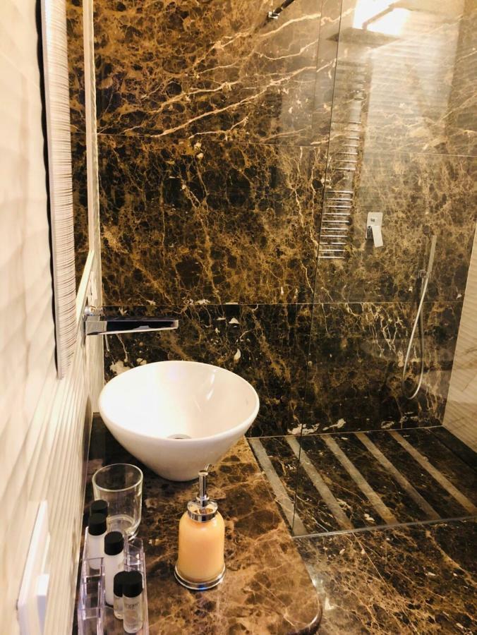 Luxury Apartment Frattina 34 Anelli Rome Luaran gambar